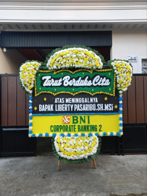Papan Bunga Duka di Serasan